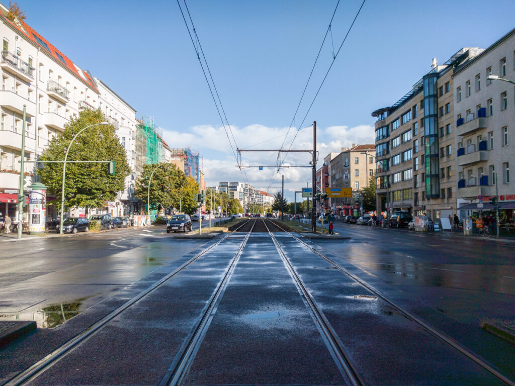 विकल्पसंकेत | Tram Lanes in Australia: Full-Time vs. Part-Time Lane Designations and Their Signage Requirements OPTSIGNS | Tram Lanes in Australia: Full-Time vs. Part-Time Lane Designations and Their Signage Requirements