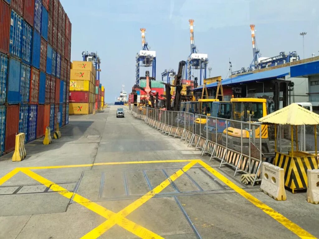OPTSIGNS | Navigating Port Efficiency Challenges in 2025: How Traffic Control Signs Are Key to Managing Rising Demands
