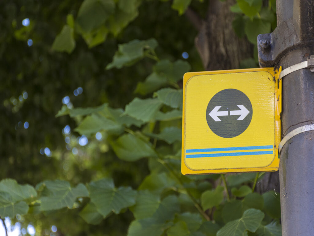 옵션 | What to Look For in Outdoor Signage Materials for Maximum Lifespan OPTSIGNS | What to Look For in Outdoor Signage Materials for Maximum Lifespan