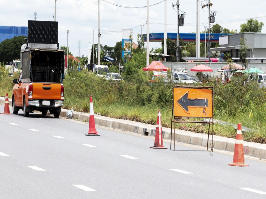 OPTSIGNS | Understanding Highway Construction and Maintenance Sign Colors