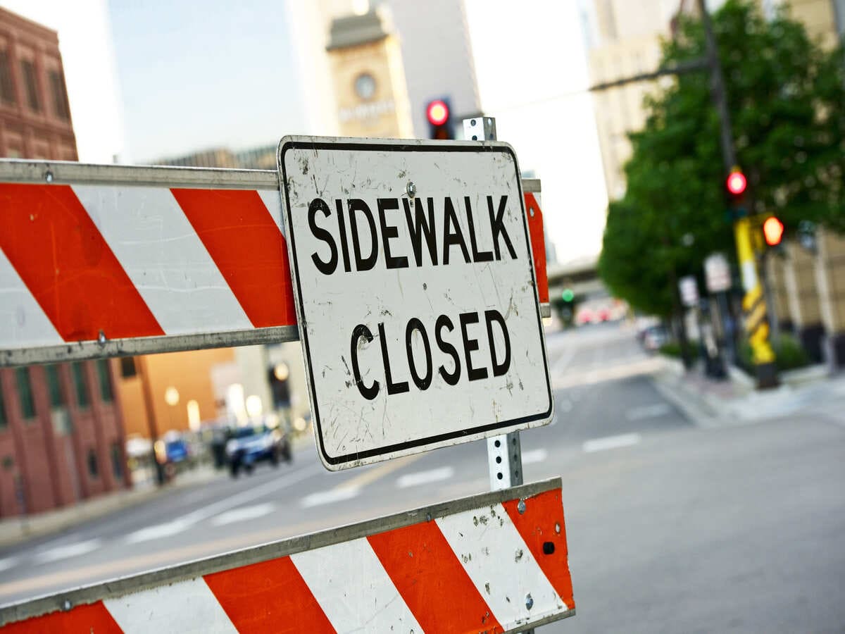 OPTSIGNS | Sidewalk Closed Sign Guide: ADA Compliant Pedestrian Detour Setup