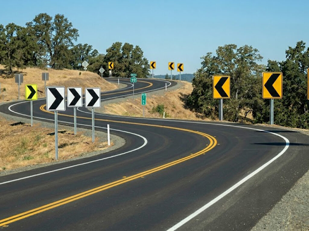 OPTSIGNS | The Ultimate Guide to Chevron Signs: MUTCD Standards, Placement & Specs